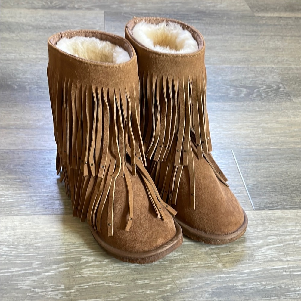 Koolaburra Tan Ankle Boots with Fringe and Soft Lining